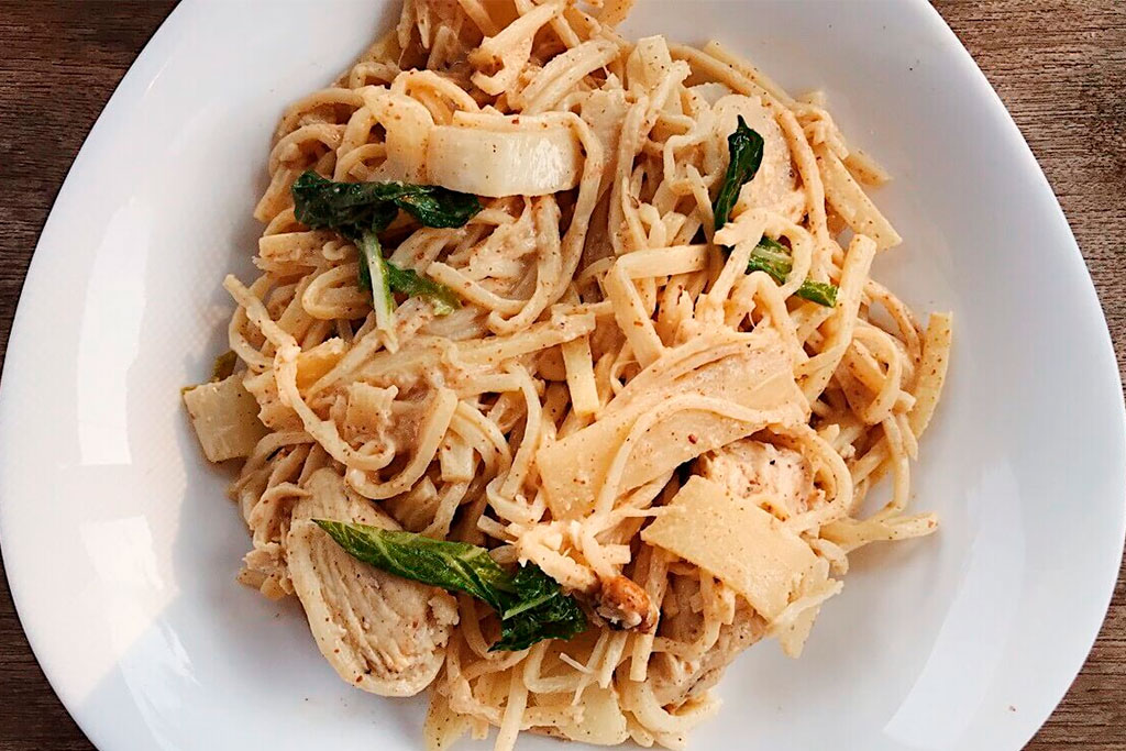 Keto-Thai-Ginger-Chicken-Noodles.jpg