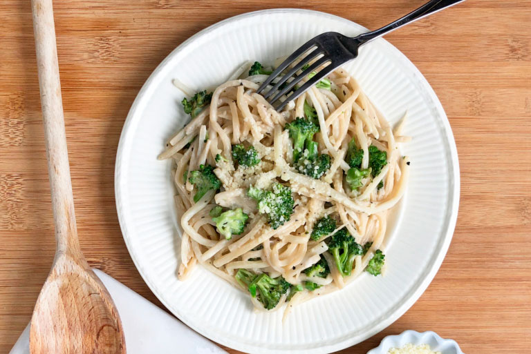 Keto-Friendly-Broccoli-Alfredo2.jpg